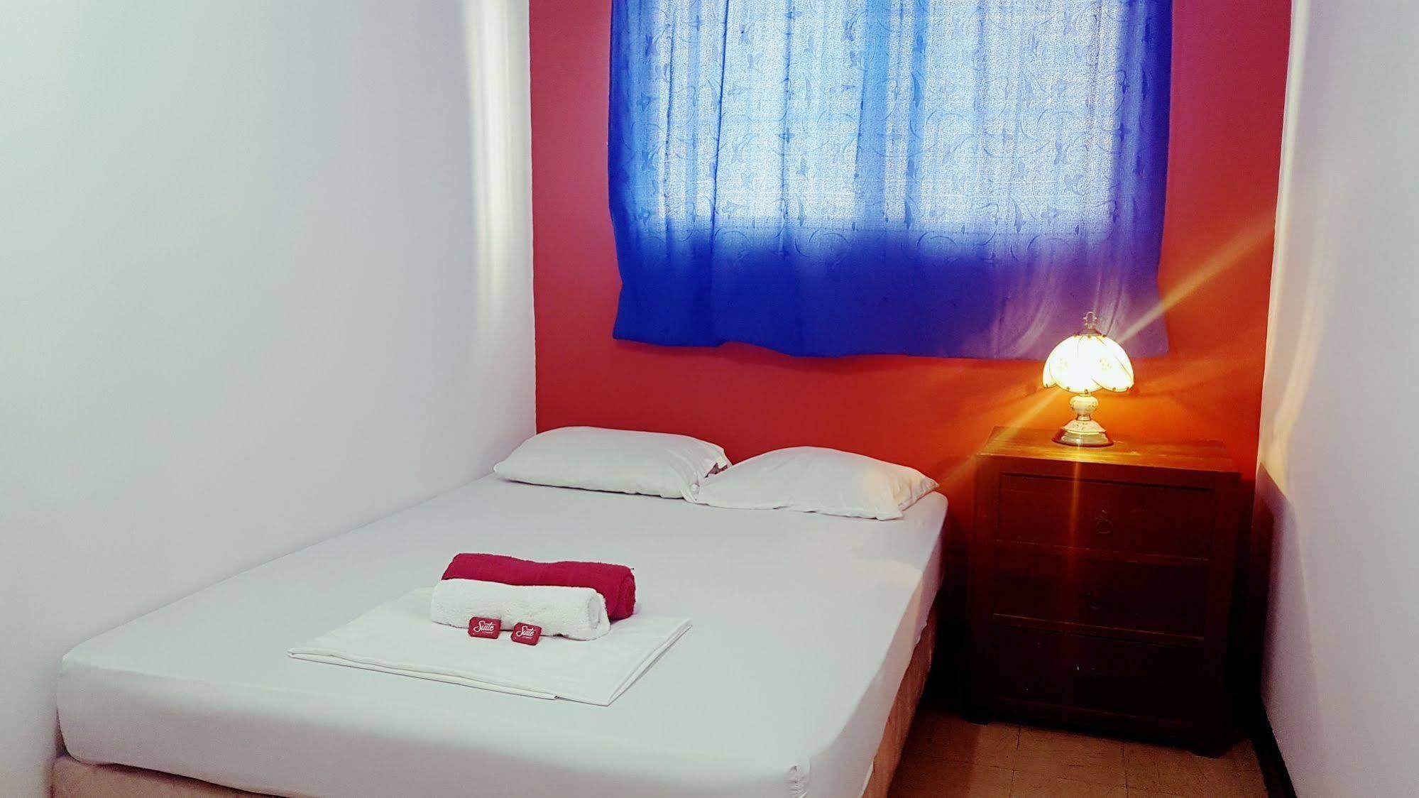 The Pelican Larry Hostel Cali Ngoại thất bức ảnh