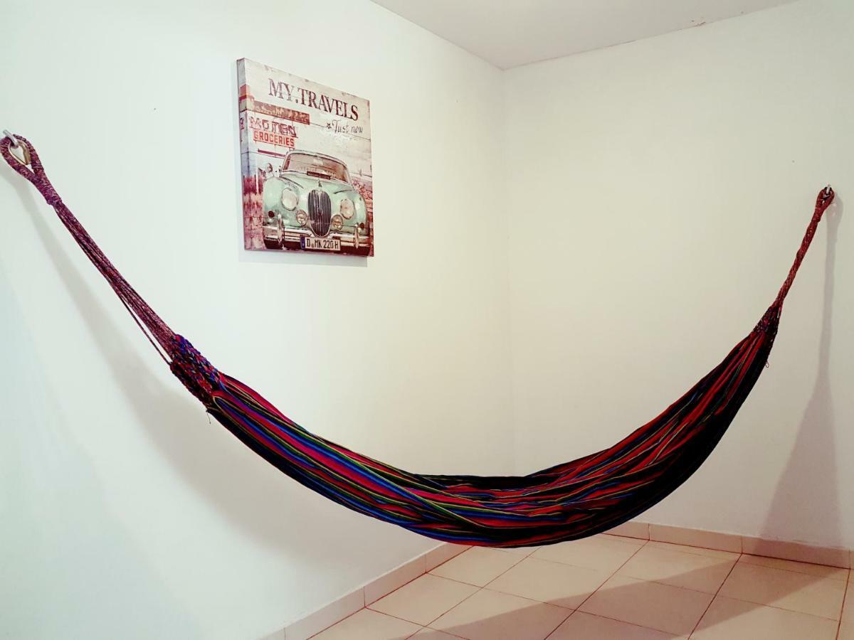 The Pelican Larry Hostel Cali Ngoại thất bức ảnh
